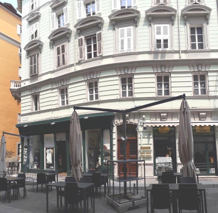 Pogri House Unita Lejlighed Trieste Eksteriør billede